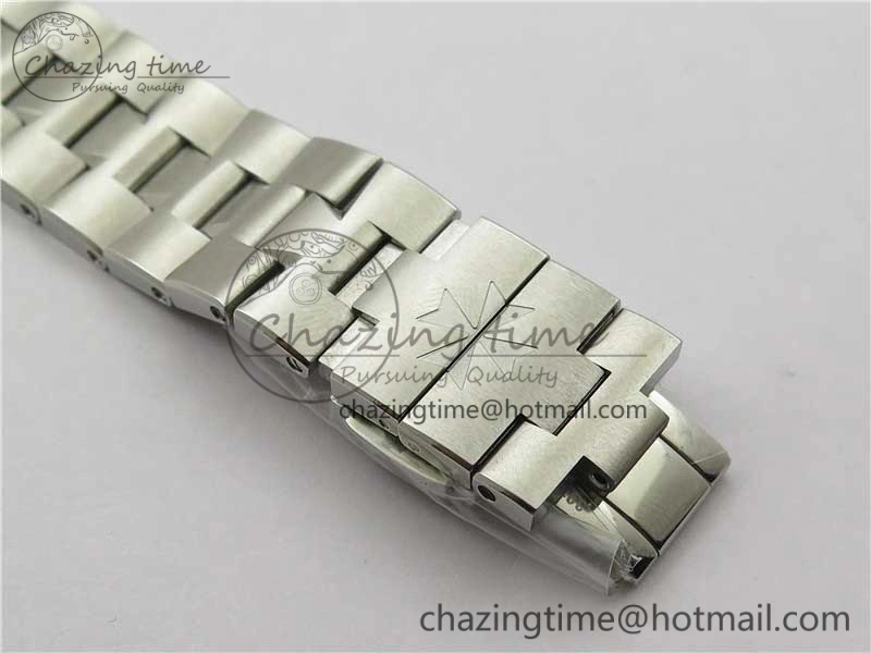 Overseas Ultra-Thin 2000V XF Best Edition Blue Dial on SS Bracelet A Soft 9929