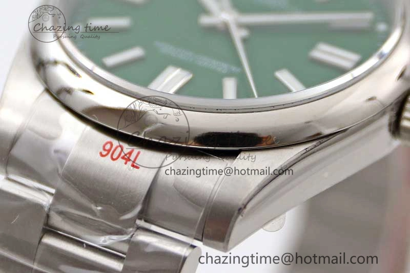 MoistureWicking Oyster Perpetual 41mm 124300 EWF 1:1 Best Edition 904L Steel Green Dial on SS Bracelet A 2188