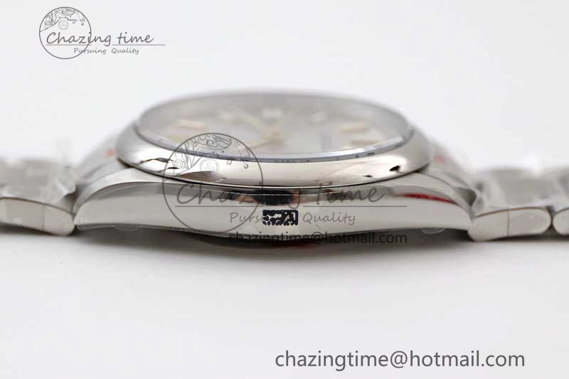 Seasonal Oyster Perpetual 41mm 124300 EWF 1:1 Best Edition 904L Steel Silver Dial on SS Bracelet A 2190