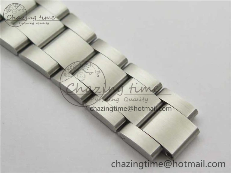 Contemporary Oyster Perpetual 41mm 124300 EWF Best Edition Red Dial on SS Bracelet A 2856