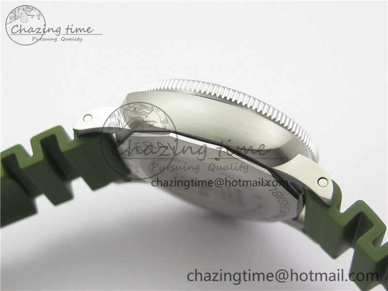 PAM1055 Luminor Submersible 42mm Verde Militare VSF 1:1 Best Edition on Green Rubber Strap P.900 Clone Minimalist 8409