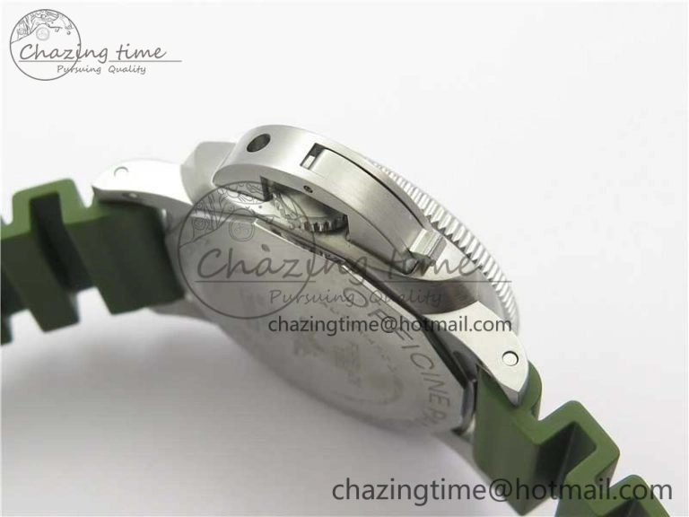 PAM1055 Luminor Submersible 42mm Verde Militare VSF 1:1 Best Edition on Green Rubber Strap P.900 Clone Minimalist 8409