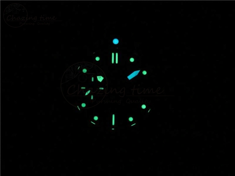 PAM1055 Luminor Submersible 42mm Verde Militare VSF 1:1 Best Edition on Green Rubber Strap P.900 Clone Minimalist 8409
