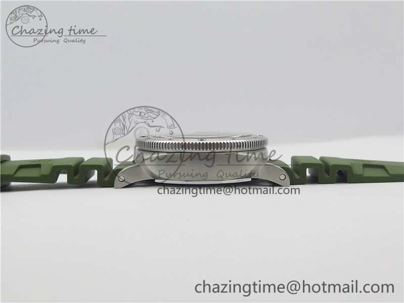 PAM1055 Luminor Submersible 42mm Verde Militare VSF 1:1 Best Edition on Green Rubber Strap P.900 Clone Minimalist 8409