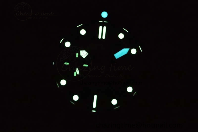 PAM1232 QuarantaQuattro Blu Abisso VSF Best Edition on Blue Rubber Strap P. EasyCare 8352