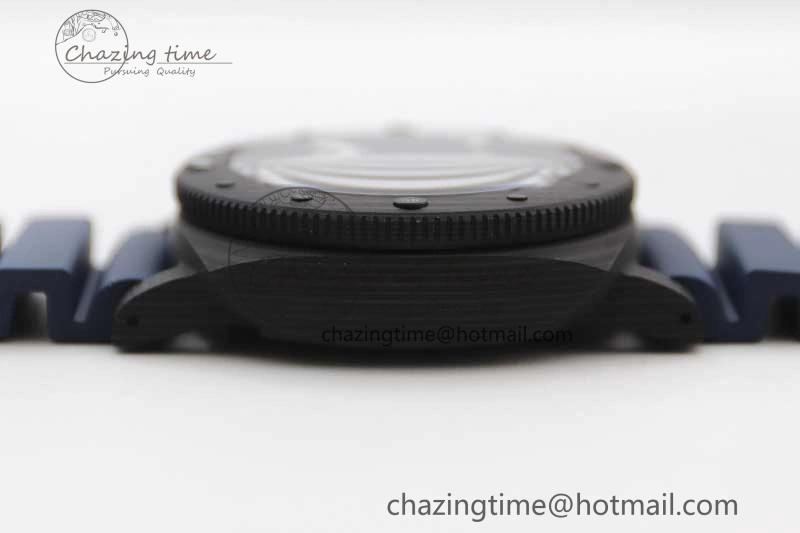 PAM1232 QuarantaQuattro Blu Abisso VSF Best Edition on Blue Rubber Strap P. EasyCare 8352
