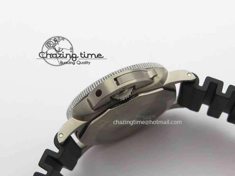 PAM1389 Titanium Lite XF Best Edition Black Dial On Black Rubber Strap P. Durable 8451