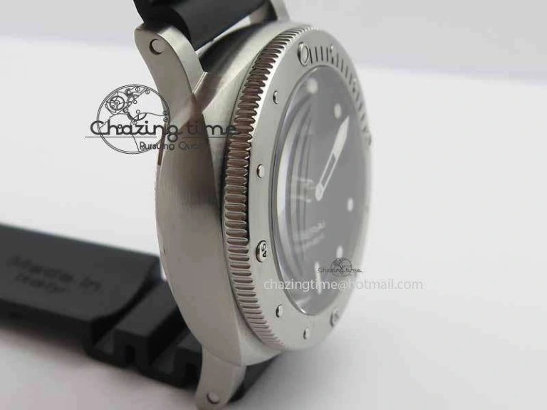 PAM682 Luminor Submersible XF 1:1 Best Edition On Black Rubber Strap P.9010 V Compact 8460