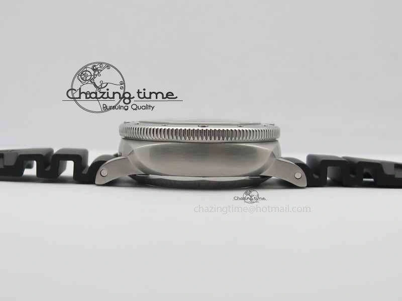 PAM682 Luminor Submersible XF 1:1 Best Edition On Black Rubber Strap P.9010 V Compact 8460