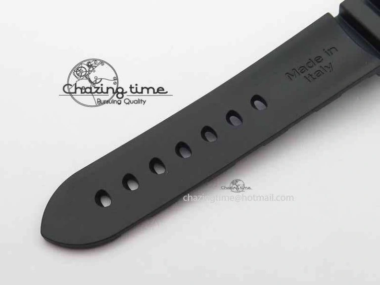 PAM682 Luminor Submersible XF 1:1 Best Edition On Black Rubber Strap P.9010 V Compact 8460
