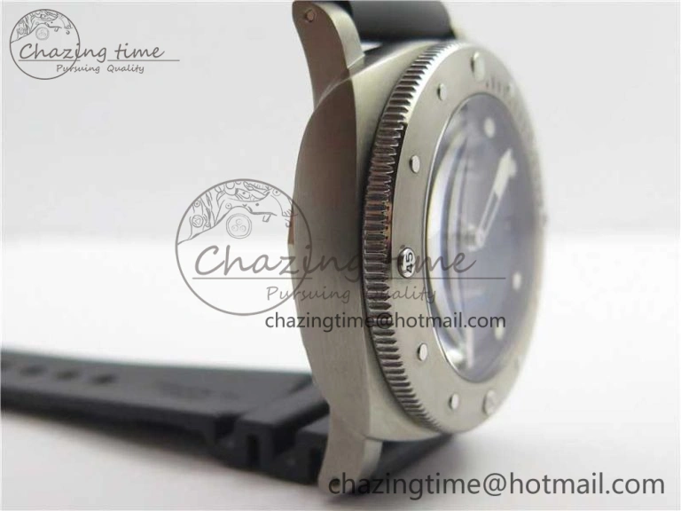 PAM692 T Titanium VSF 1:1 Best Edition on Black Rubber Strap P.9010 Super Clone (Free Nylon Strap) Snug 8410