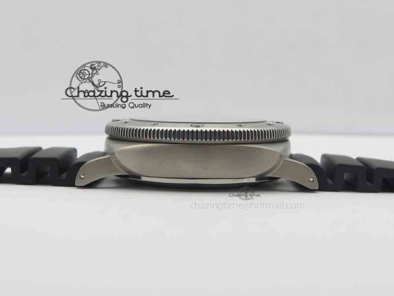 Thermal PAM692 T Titanium XF Best Edition Blue Dial On Black Rubber Strap P. 8450