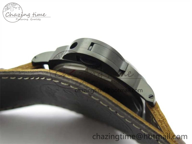 UrbanChic PAM779 SS HWF 1:1 Best Edition on Leather Strap A 8361