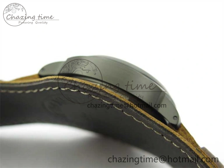 UrbanChic PAM779 SS HWF 1:1 Best Edition on Leather Strap A 8361