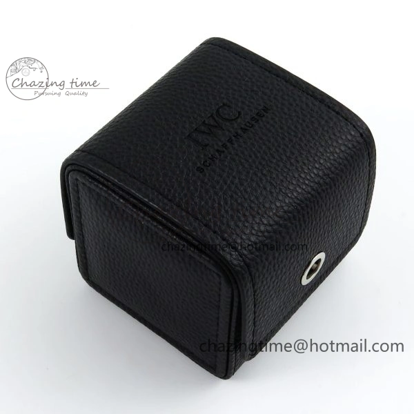 ZipUp PATEK PHILIPPE VIP TRAVEL BOX WITH CARDS AND CERTIFICATE 8843