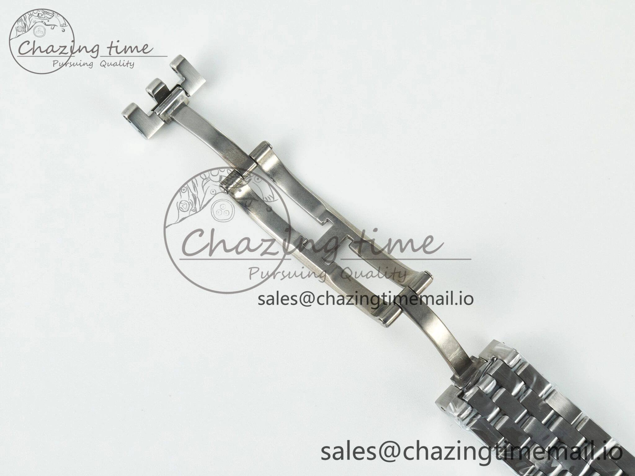 Panthère Secrete Ladies 27mm SS Diamonds Bezel J12F 1:1 Best Edition White Dial on SS Bracelet Ronda Quartz Classic 5847