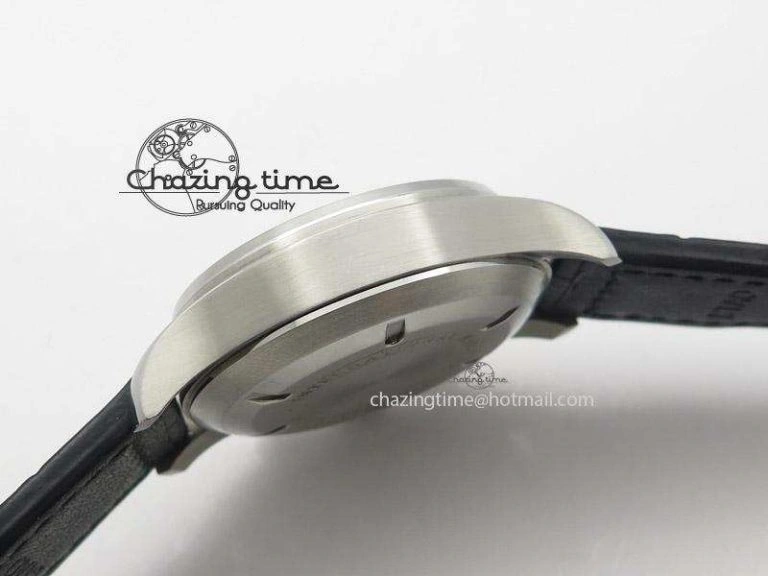 Durable Pilot Chrono 3777 43mm ZF 1:1 Best Edition Black Dial On Black Leather Strap A 7360