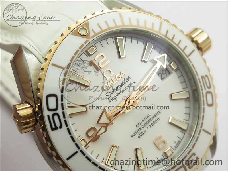 OnTrend Planet Ocean 39.5mm SS RG VSF 1:1 Best Edition White Dial on White Leather Strap A 7895