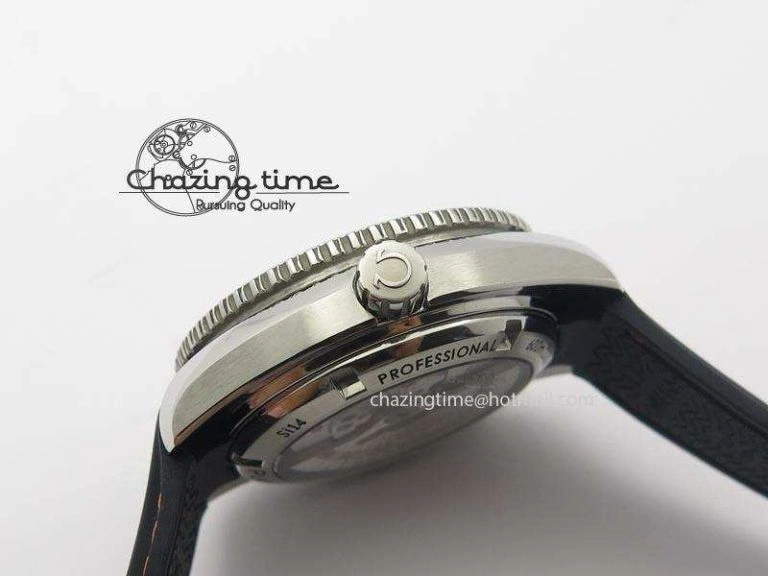 WeatherProof Planet Ocean SS Bp Maker 45mm Black Bezel Orange Numbers On Black Rubber Strap A 8220