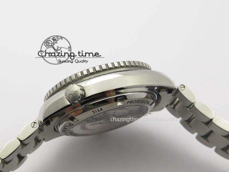 FlexibleFit Planet Ocean SS Bp Maker 45mm Orange Bezel On SS Bracelet A 8216