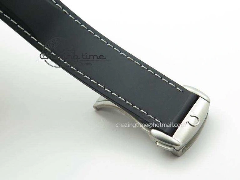 OnTrend Planet Ocean SS GMT Black Dial Silver Markers On Black Rubber Strap A 8256