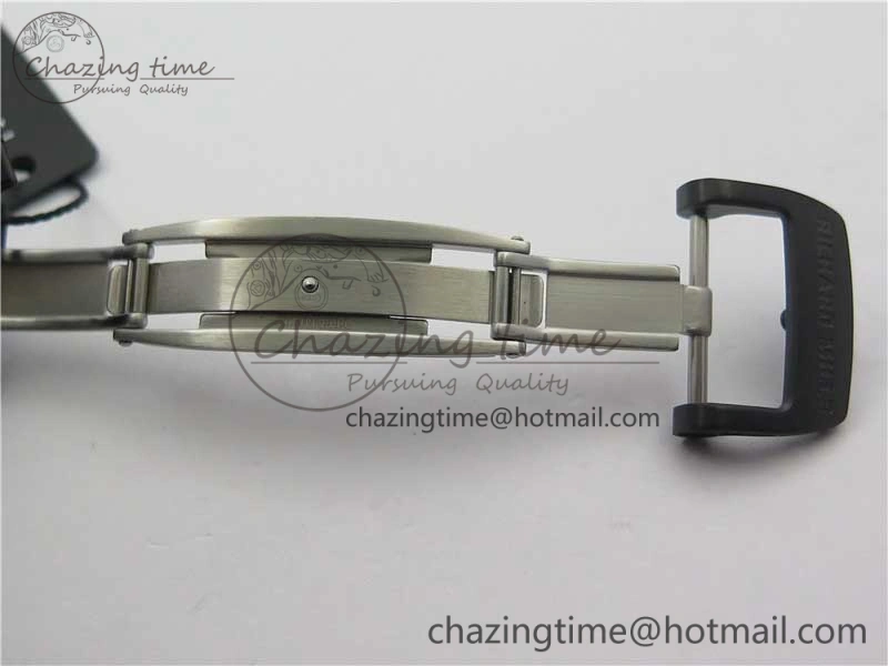 RM011 Carbon Case Carbon Bezel Chronograph KVF 1:1 Best Edition Skeleton Dial on Black Rubber Strap A Resilient 9429