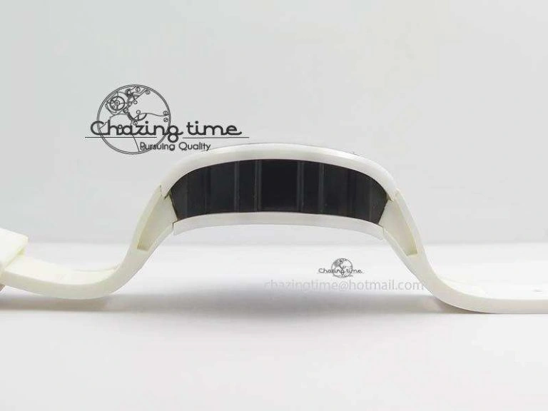 RM011 Felipe Massa White Ceramic DLC RMF White Crown On White Rubber Strap A Trendsetting 9551
