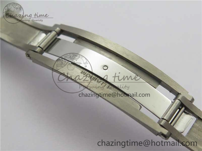 RM035-02 Real Forge Carbon Z+F 1:1 Best Edition Skeleton Dial on White Rubber Strap NH05A Timeless 9452