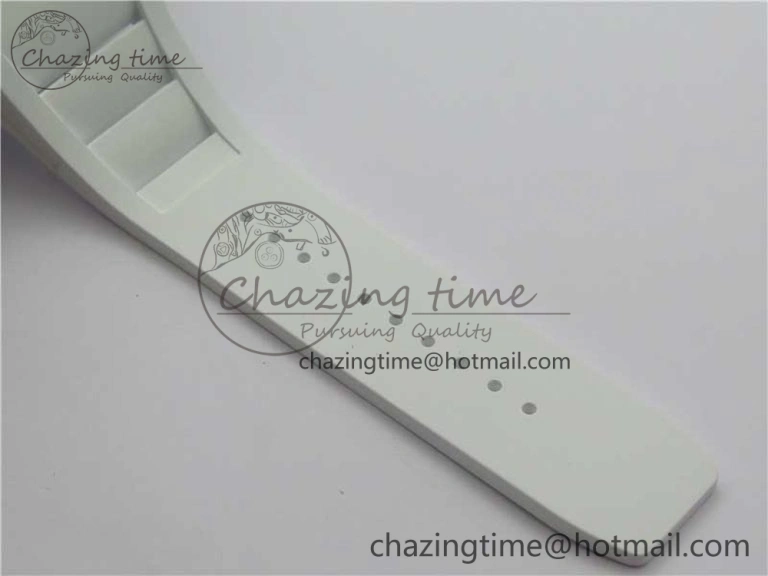 RM035-02 Real Forge Carbon Z+F 1:1 Best Edition Skeleton Dial on White Rubber Strap NH05A Timeless 9452
