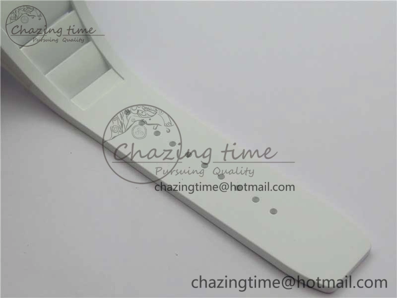 RM035-02 Real Forge Carbon Z+F 1:1 Best Edition Skeleton Dial on White Rubber Strap NH05A Timeless 9452