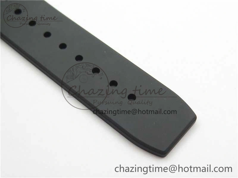 RM63-01 RG V9F Best Edition Crystal Dial on Black Rubber Strap A23J Sophisticated 9404