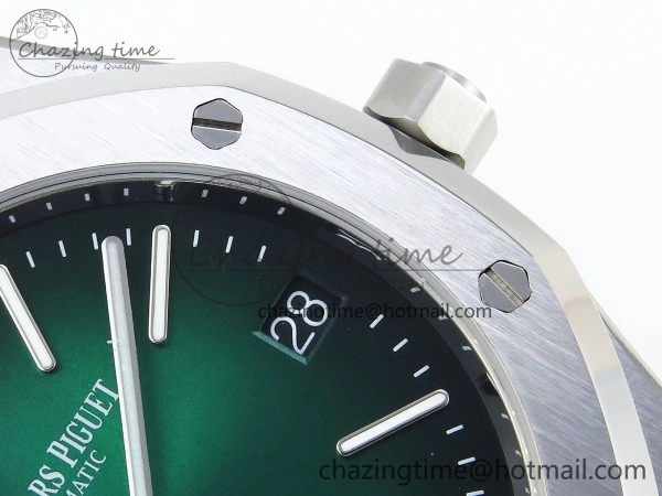 Refined ROYAL OAK 39MM 15202 SS IPF 1:1 BEST EDITION GREEN BLACK DIAL ON SS BRACELET A 4495