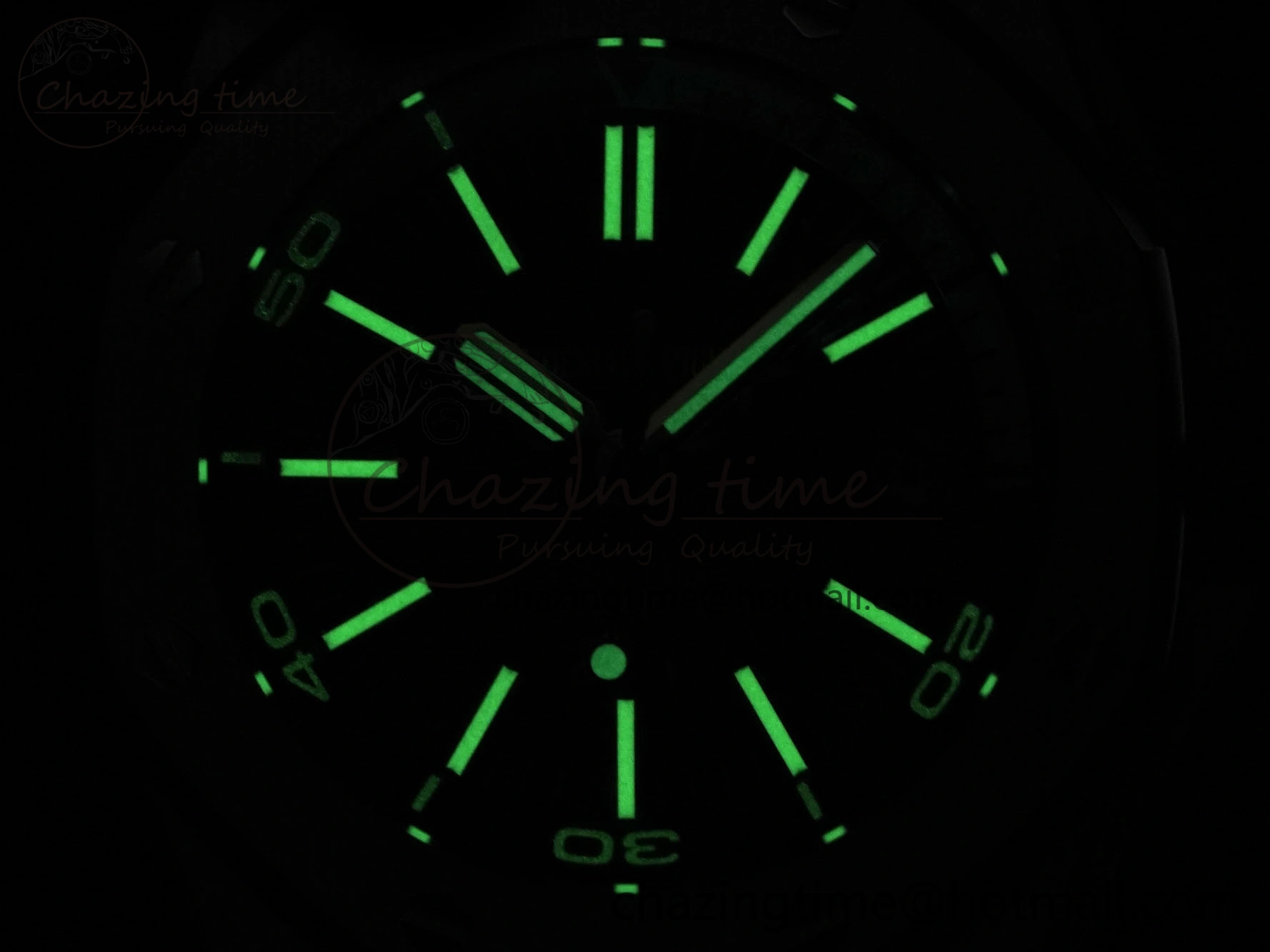 SunProtective ROYAL OAK OFFSHORE DIVER 15710 IPF 1:1 BEST EDITION GREEN DIAL ON GREEN RUBBER STRAP SA3120 SUPER CLONE 4510