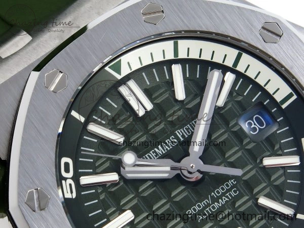 SunProtective ROYAL OAK OFFSHORE DIVER 15710 IPF 1:1 BEST EDITION GREEN DIAL ON GREEN RUBBER STRAP SA3120 SUPER CLONE 4510