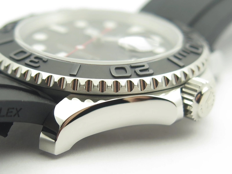 Ronde Louis Cartier YG UT Best Edition White Dial Diamond Bezel On Black Leather Strap Effortless 6333