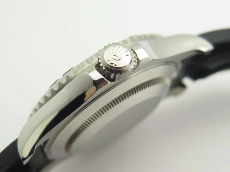 Ronde Louis Cartier YG UT Best Edition White Dial Diamond Bezel On Black Leather Strap Effortless 6333