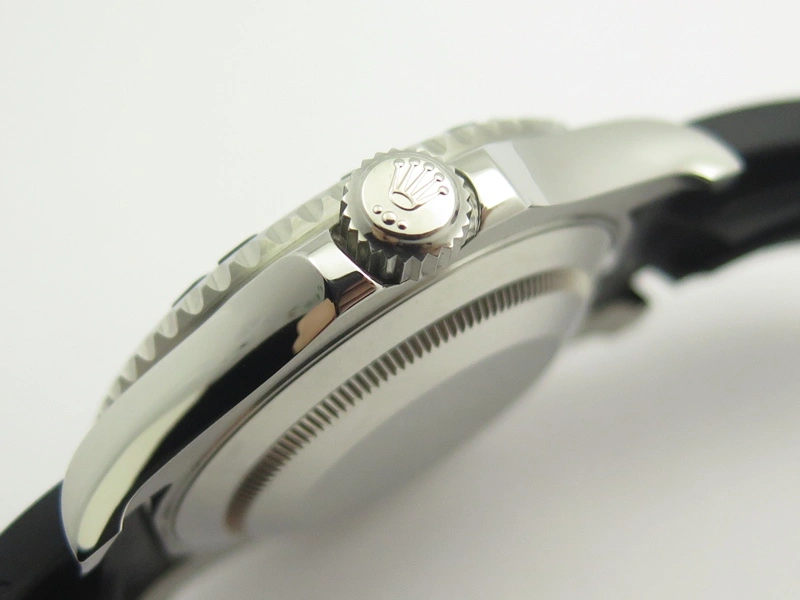 Ronde Louis Cartier YG UT Best Edition White Dial Diamond Bezel On Black Leather Strap Effortless 6333