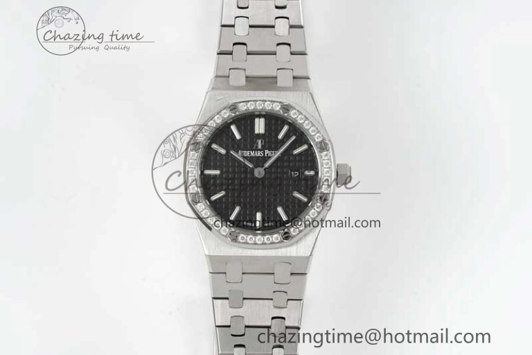 Royal Oak 33mm Ladies SS 8F Best Edition Black Dial Diamonds Bezel on SS Bracelet Quartz Seasonal 4787