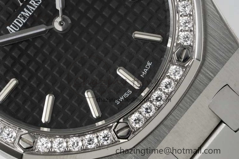 Thermal Royal Oak 33mm Ladies SS 8F Best Edition Black Dial Diamonds Bezel on SS Bracelet Quartz 10251