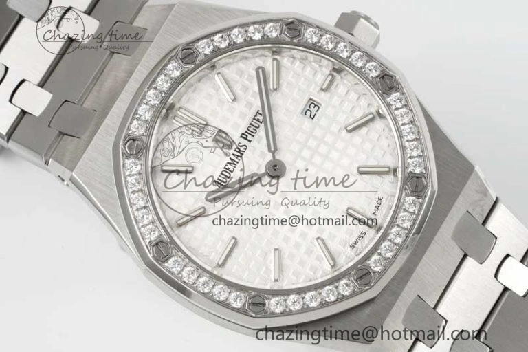 Modern Royal Oak 33mm Ladies SS 8F Best Edition White Dial Diamonds Bezel on SS Bracelet Quartz 4784