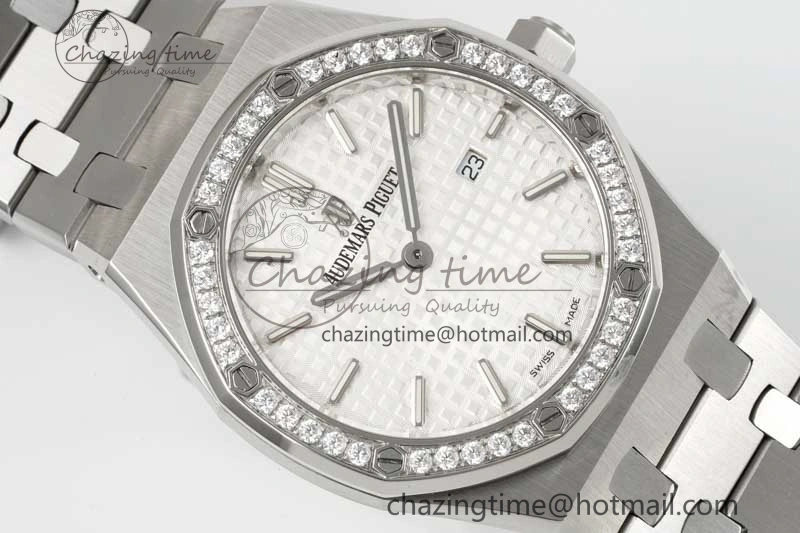 Modern Royal Oak 33mm Ladies SS 8F Best Edition White Dial Diamonds Bezel on SS Bracelet Quartz 4784