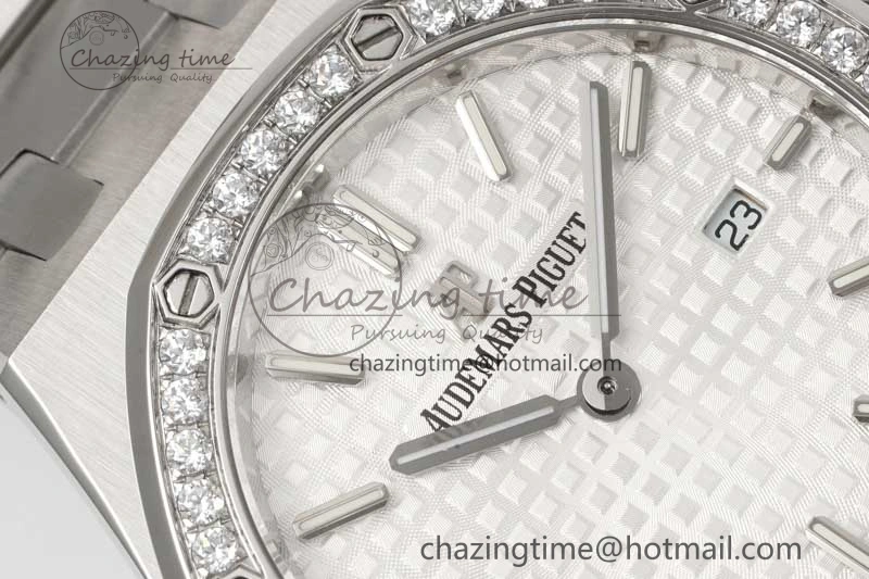 Modern Royal Oak 33mm Ladies SS 8F Best Edition White Dial Diamonds Bezel on SS Bracelet Quartz 4784