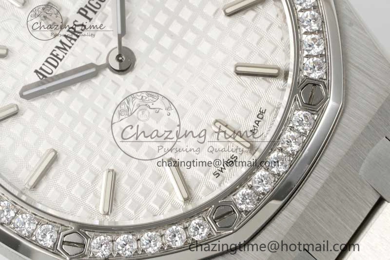 Modern Royal Oak 33mm Ladies SS 8F Best Edition White Dial Diamonds Bezel on SS Bracelet Quartz 4784