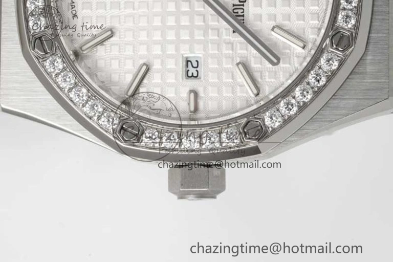 Modern Royal Oak 33mm Ladies SS 8F Best Edition White Dial Diamonds Bezel on SS Bracelet Quartz 4784