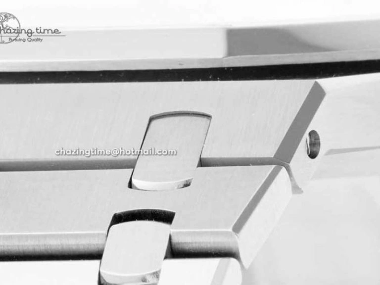 Royal Oak 39mm 15202 SS BF 1:1 Best Edition White Textured Dial on SS Bracelet A RelaxedFit 4578