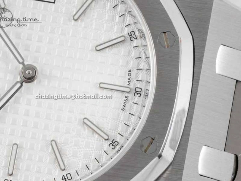 Royal Oak 39mm 15202 SS BF 1:1 Best Edition White Textured Dial on SS Bracelet A RelaxedFit 4578