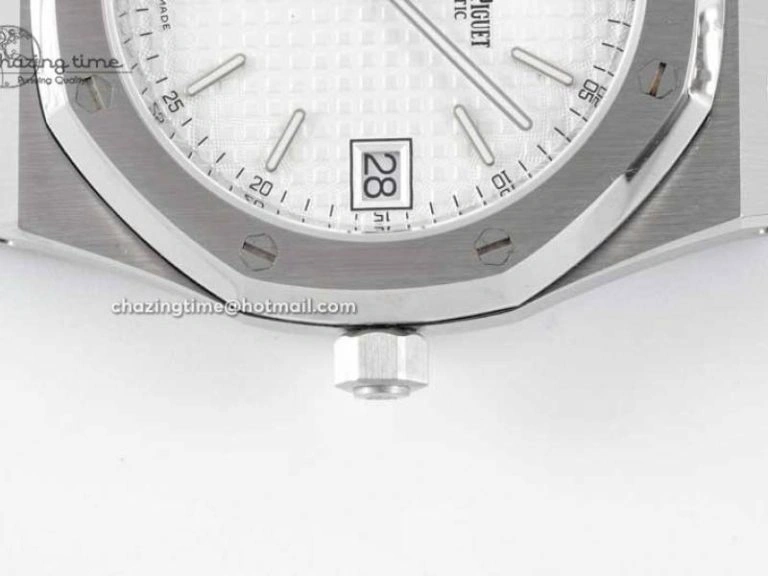 Royal Oak 39mm 15202 SS BF 1:1 Best Edition White Textured Dial on SS Bracelet A RelaxedFit 4578