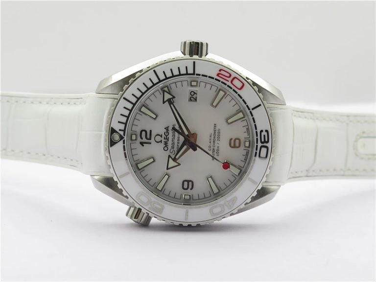 ComfortFit Royal Oak 41mm 15400 RG Bezel JF 1:1 Best Edition Silver Dial On SS RG Bracelet A 5084
