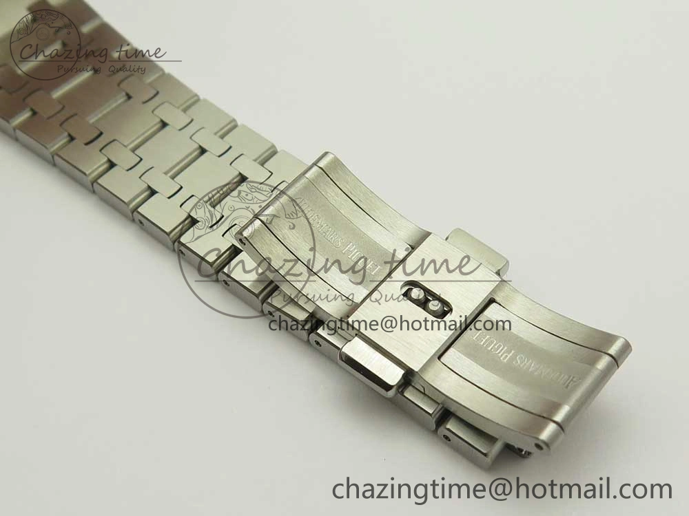 UrbanChic Royal Oak 41mm 15400 SS JF 1:1 Best Edition White Textured Dial on SS Bracelet A3120 V 4892