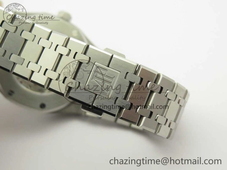 UrbanChic Royal Oak 41mm 15400 SS JF 1:1 Best Edition White Textured Dial on SS Bracelet A3120 V 4892